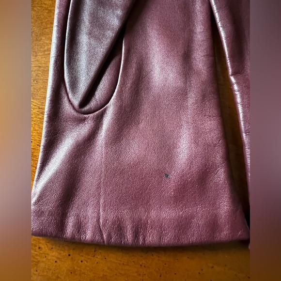 Italian Leather Slim Fit Gauntlet Length Elegant Burgundy Gloves. Size 7 - Picture 6 of 9